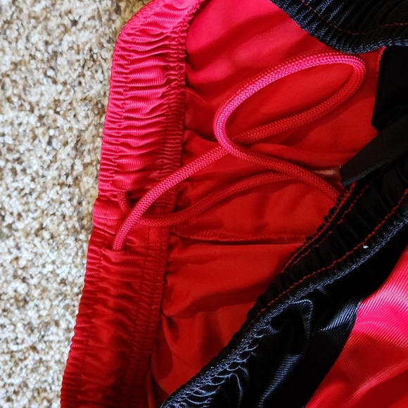 Amazon - Picture 3 of 4